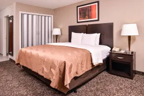 Quality Inn & Suites Beaumont - Quarto