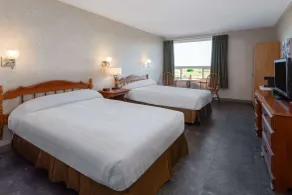 Travelodge by Wyndham Amherst - Room