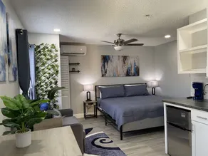 Sunny Palms Inn - Room