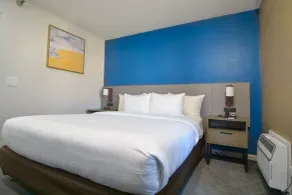 Comfort Inn & Suites Moreno Valley near March Air Reserve Base - Chambre