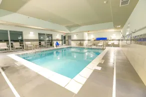 Holiday Inn Express & Suites Dayton East - Beavercreek by IHG - Piscine