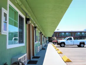 American Inn - Hall