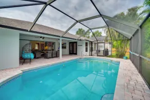 'Casa Blanco' Escape w/ Fire Pit in Sebastian! - Innvendig