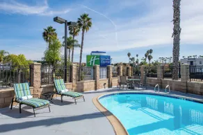Holiday Inn Express San Diego South - National City by IHG - Piscine