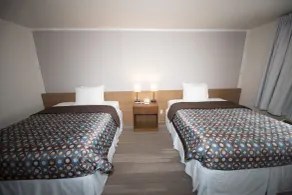 Brookhurst Plaza Inn - Zimmer