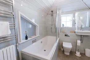 Tamarisk Cottage - Badeværelse