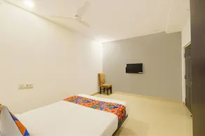 FabHotel The Luxor- Nr Rajiv Gandhi International Cricket Stadium, Uppal - Quarto