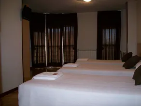 Hostal Cerecedo - Zimmer