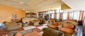 Badkhal Lake Resort - Restaurant
