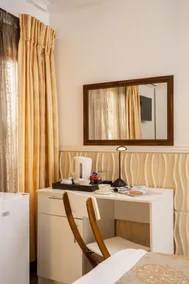 SelaMod Village Guest House - Room