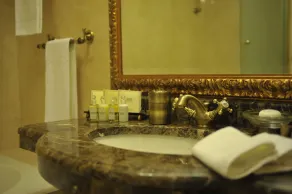 Nobilis Hotel - Bathroom