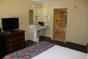 Days Inn by Wyndham Hoover Birmingham - Salle de bain