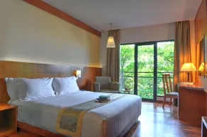 Oak Tree Emerald Hotel & Coventions Semarang - Room