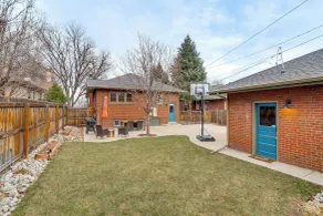Explore Denver! Welcoming Home w/ Porch & Yard - Interiør