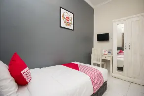 OYO Life 647 Irooms Homestay - Zimmer