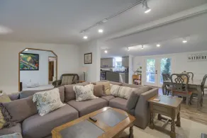 Spacious Home: 10 Miles to Wintergreen Resort! - Innenbereich
