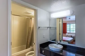 Motel 6-Redding, CA - North - Salle de bain