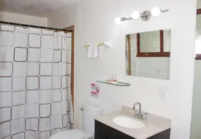 Hotel Allende - Bathroom