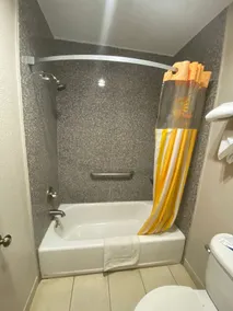 Sunrise Inn - Badezimmer