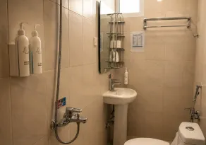 Pinetree Suites Hail - Bathroom