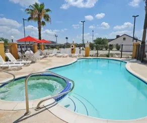 Comfort Suites Shenandoah-The Woodlands - Piscine
