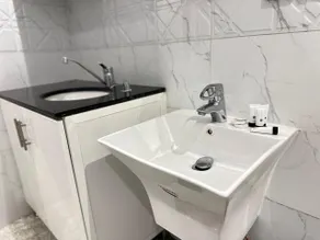 MG Crown Hotel 3 - Bathroom