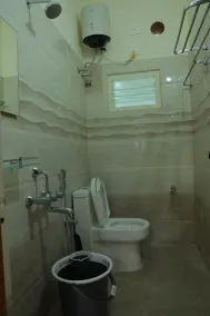 Padma Homes Stay- Luxury Service Apartment 1BHK & 2BHK & 3BHK - Bathroom