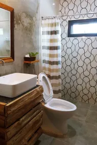 Baan Canalee (บ้านคานาลี) - Bathroom