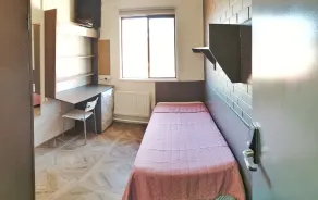Seranin Bathurst - Quarto