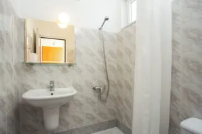Sam's Faliraki - Bathroom