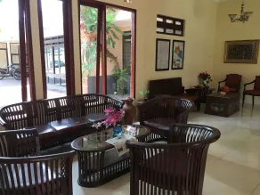 3C Familia Residence - Lobby sitting area