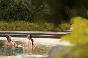 Resinda Hotel Karawang - Pool