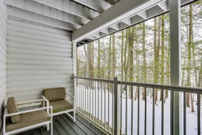 All-season Lake Wallenpaupack Condo w/ Views - Intérieur