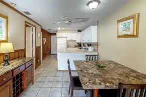 Beautiful cottage near Lake Louisa & mins from Disney, Vehicle Rental Available - Interior