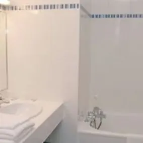 Hôtel Ariane - Salle de bain