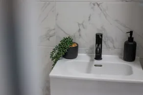The Royal Alfred - Opposite Central Train Station - Bathroom