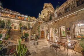 Zara Cave Hotel - Interior entrance