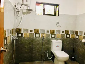 Family Ties GUEST INN - Bathroom