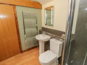 Yeoman's Cottage - Bad