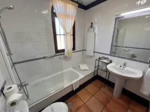 Hotel Sierra de Ubrique - Bathroom