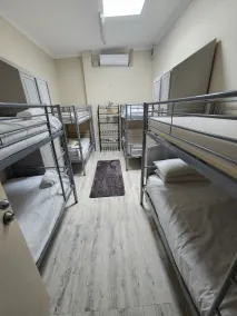 The Entrance Backpackers - Room