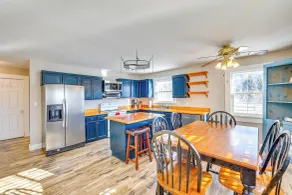 Private Hot Tub & Mtn Views: Garden Valley Apt! - Innvendig
