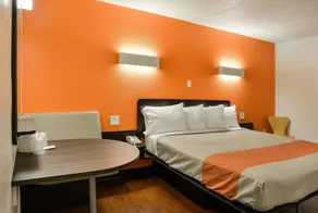 Motel 6-Toledo, OH - Chambre