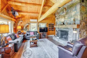 Pond & Hot Tub! Airy Hudson Valley Escape - Innenbereich
