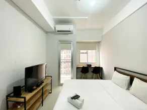 Chic And Cozy Studio Apartment At Transpark Juanda Bekasi - Værelse