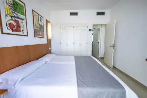 Caybeach Papagayos - Room