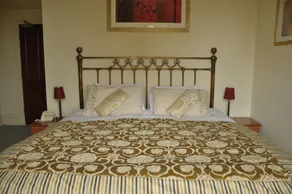 Farnley Tower Guesthouse - Room