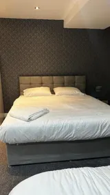 The Pleasant House - Habitación