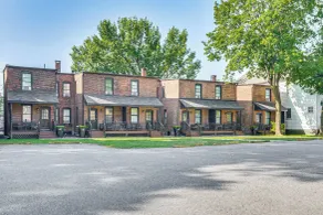 1 Block to Stroudsburg Main St: Chic Townhome - Intérieur