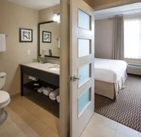 Delta Hotels by Marriott Guelph Conference Centre - Chambre
